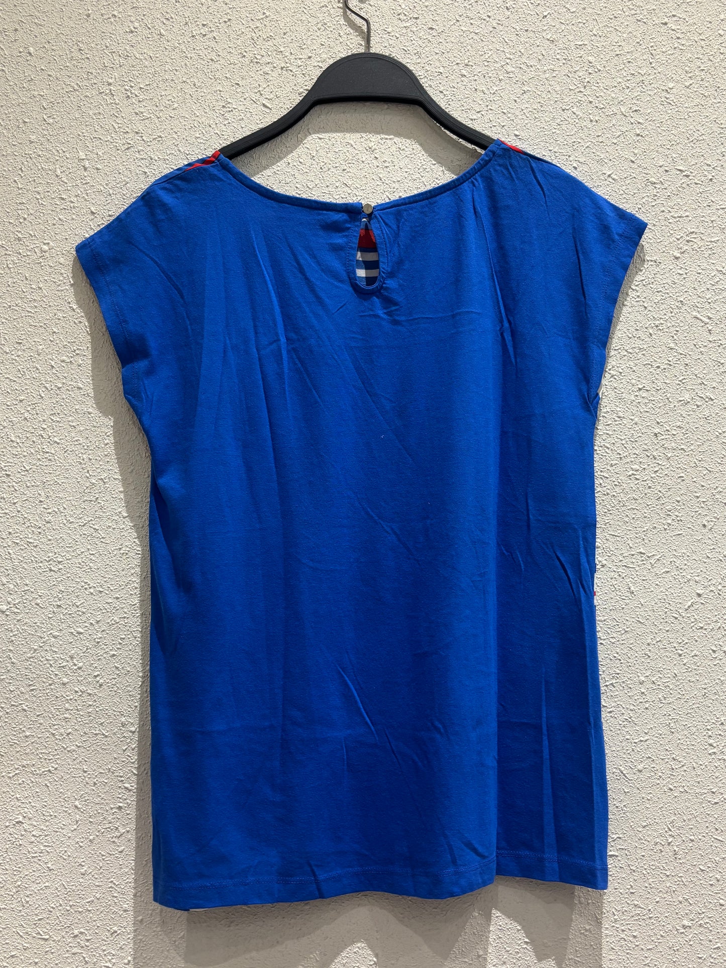 TH Top 0030